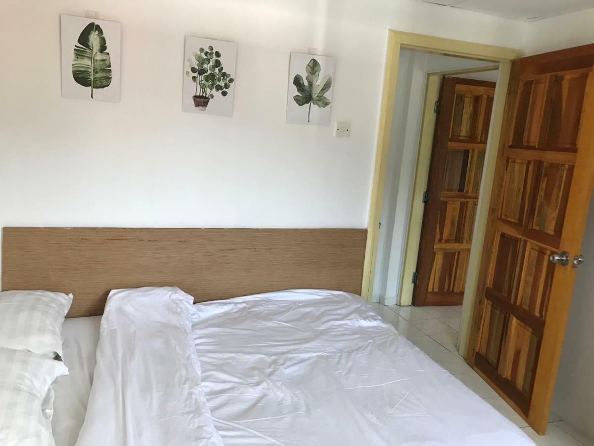 Coralbay Apartment Pangkor Island Pekan Pangkor Exterior foto